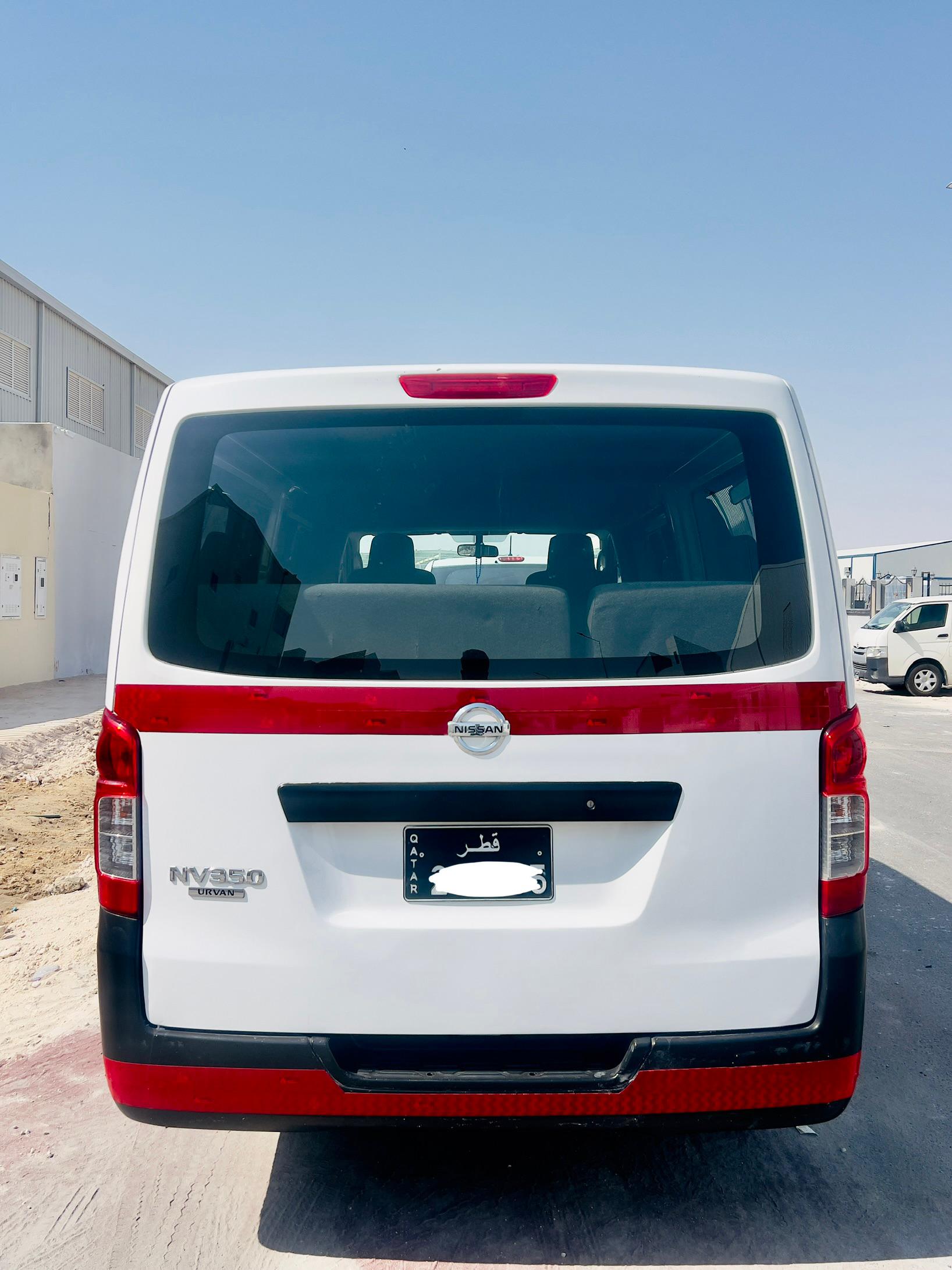 Nissan Urvan 2015